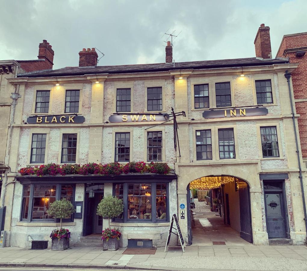 The Black Swan Inn Devizes Exterior foto